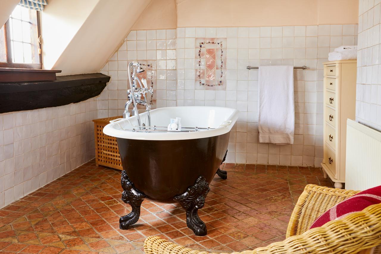 Bed and Breakfast Burford House Bh Экстерьер фото