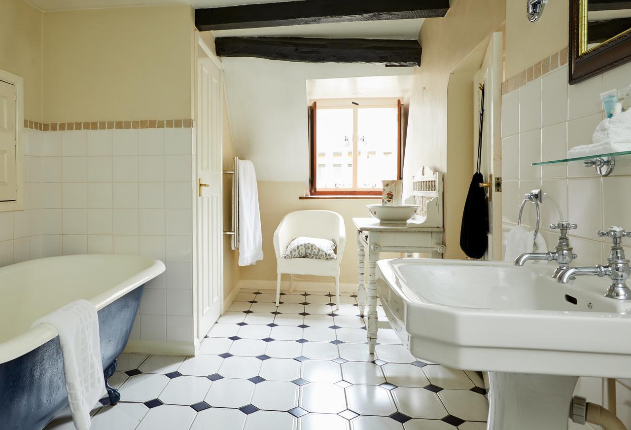 Bed and Breakfast Burford House Bh Экстерьер фото