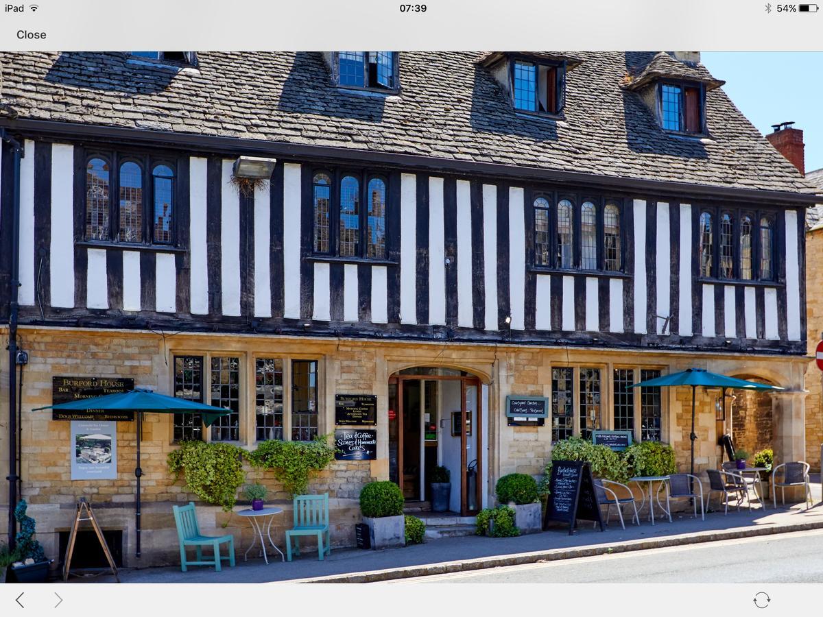 Bed and Breakfast Burford House Bh Экстерьер фото